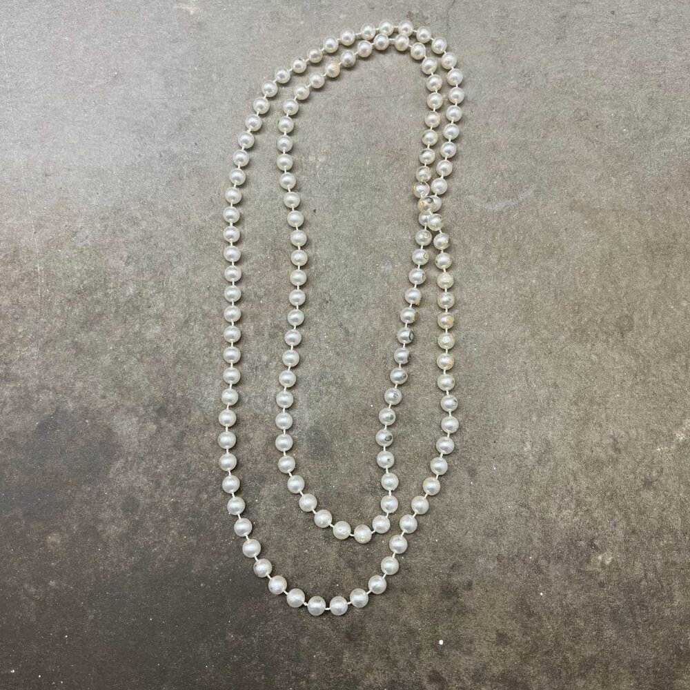 Vintage 23.5" Continuous Single Strand Ivory Faux Pearl Necklace